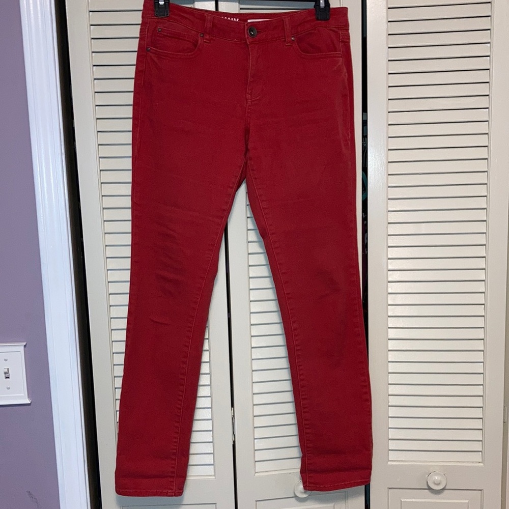 Super comfortable DKNY SOHO skinny jeans.